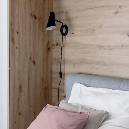 Walnut Tree Apartment *