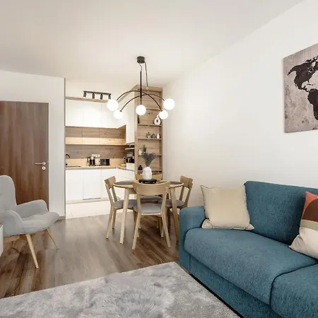 Apartment Walnut Tree *