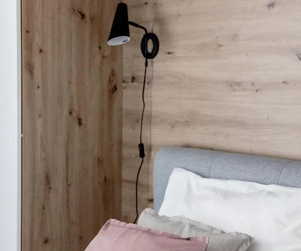 Walnut Tree Apartament *