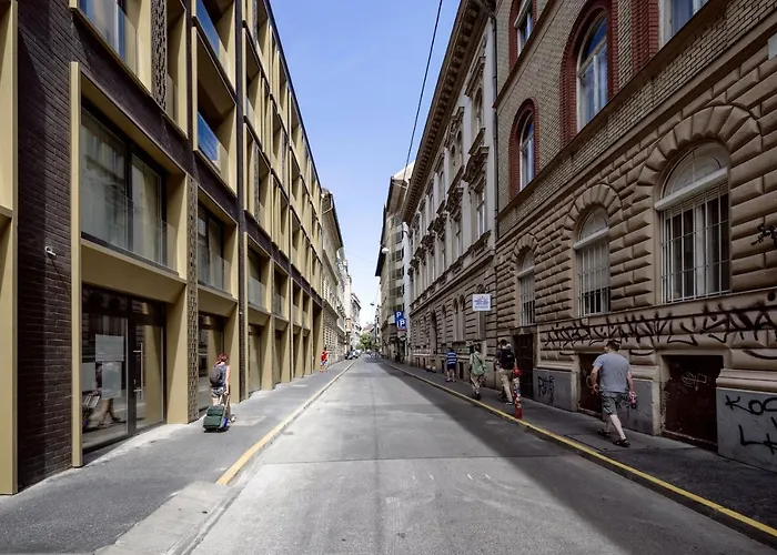 Walnut Tree Apartament *