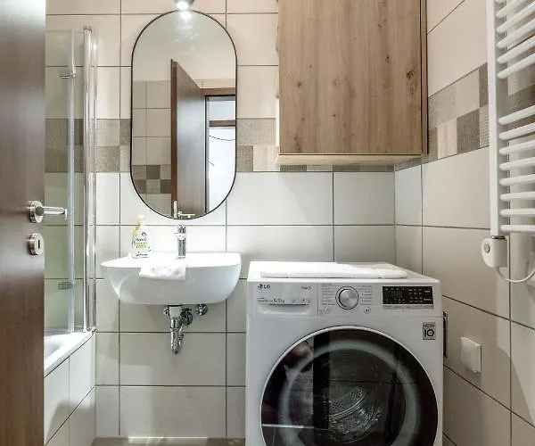 Walnut Tree Budapesta