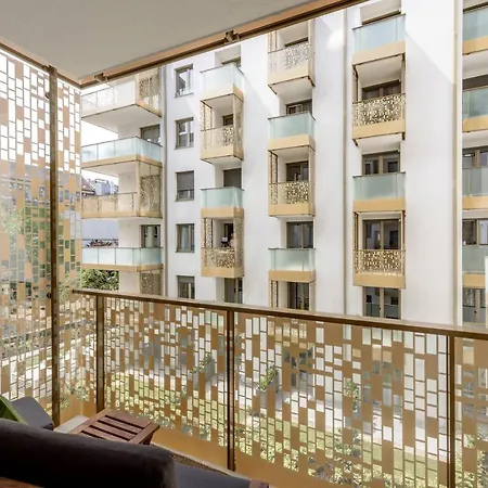 Walnut Tree 布达佩斯