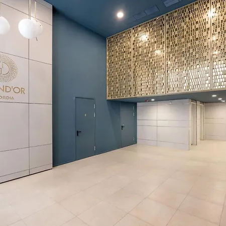 Walnut Tree 布达佩斯